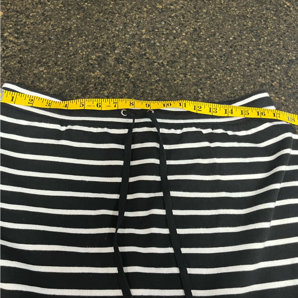 NWOT Karen Scott Black & White Striped Cotton Pull-On Women's Skort Skirt Shorts - Picture 8 of 13